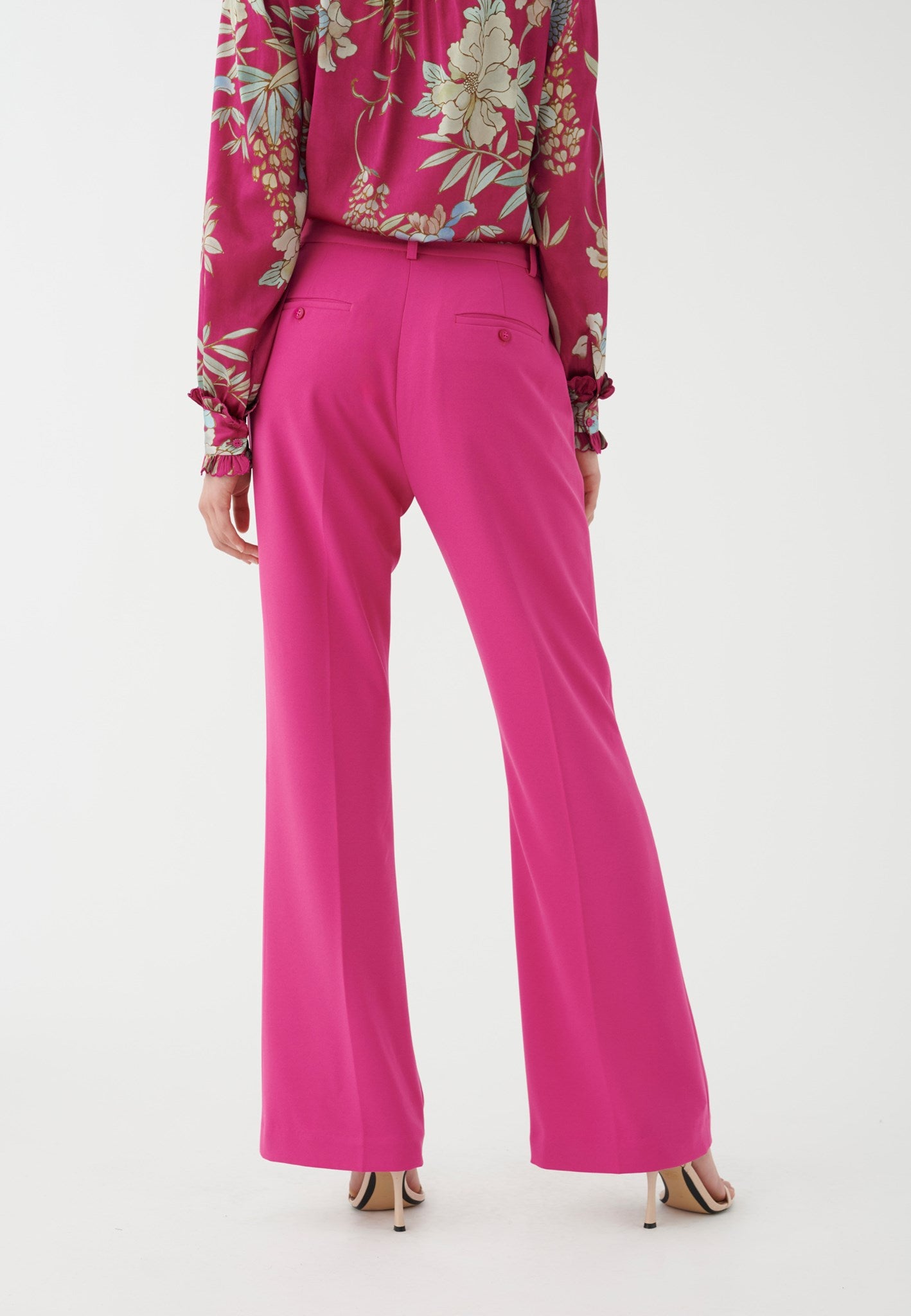 0230724_3588_WOM_B.jpg (1)