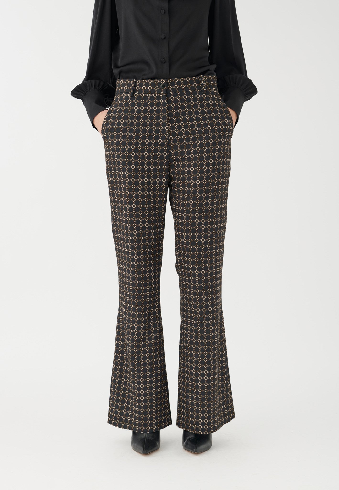 0230724_5793_WOM_A.jpg (1)