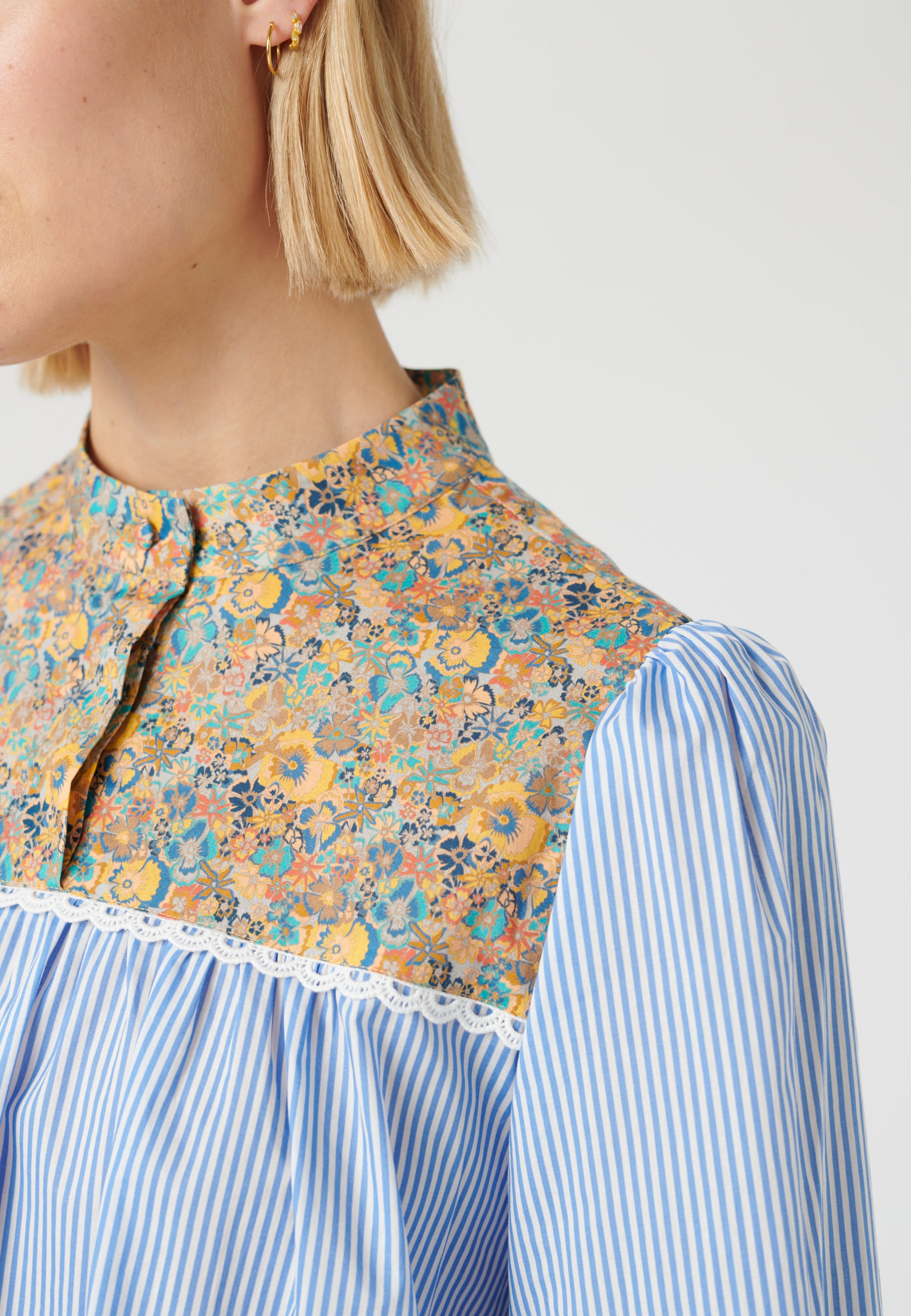 12-0123NS_5622_WOM_C