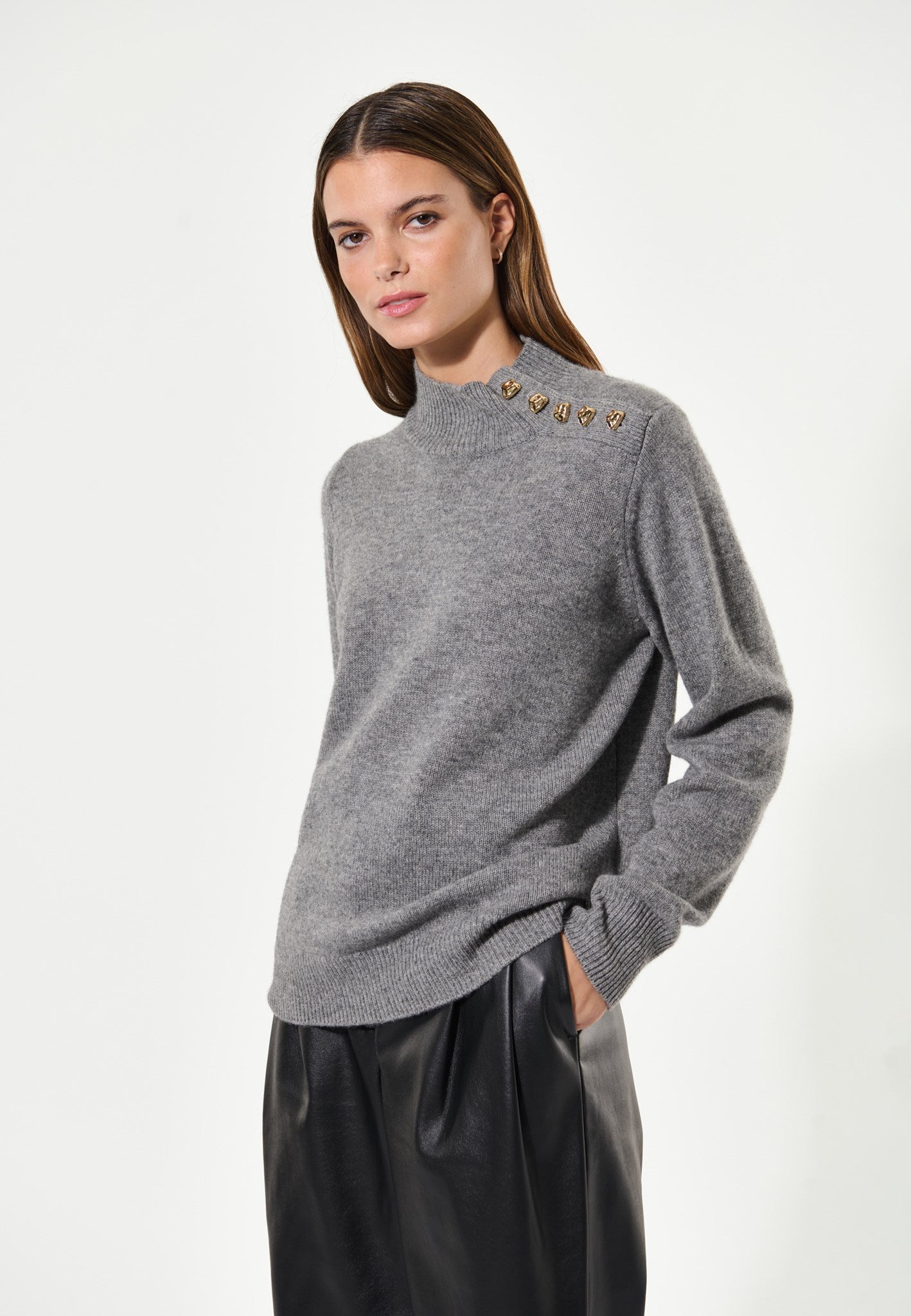 1230725 1242 WOM CROP