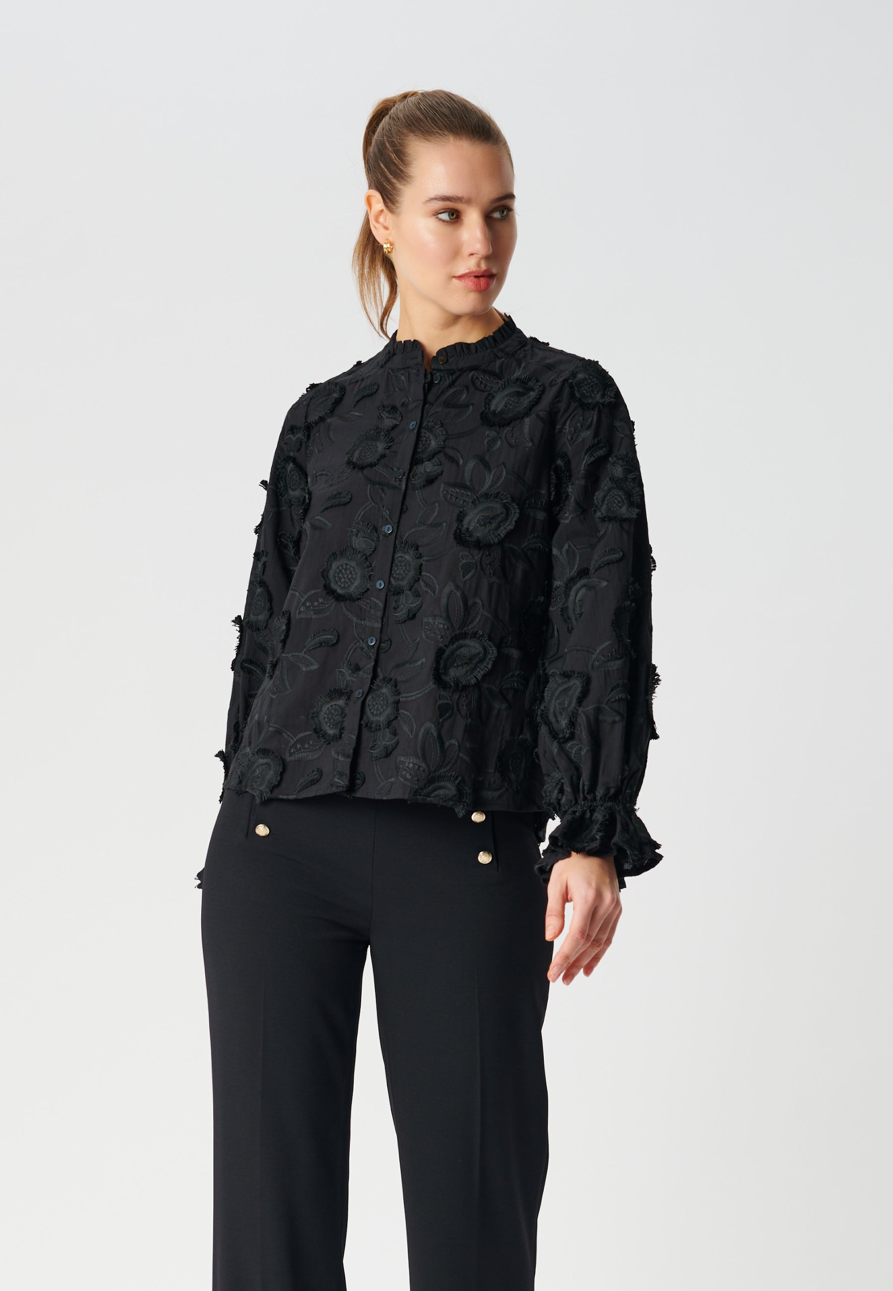 13-1022NS_1000_WOM_A