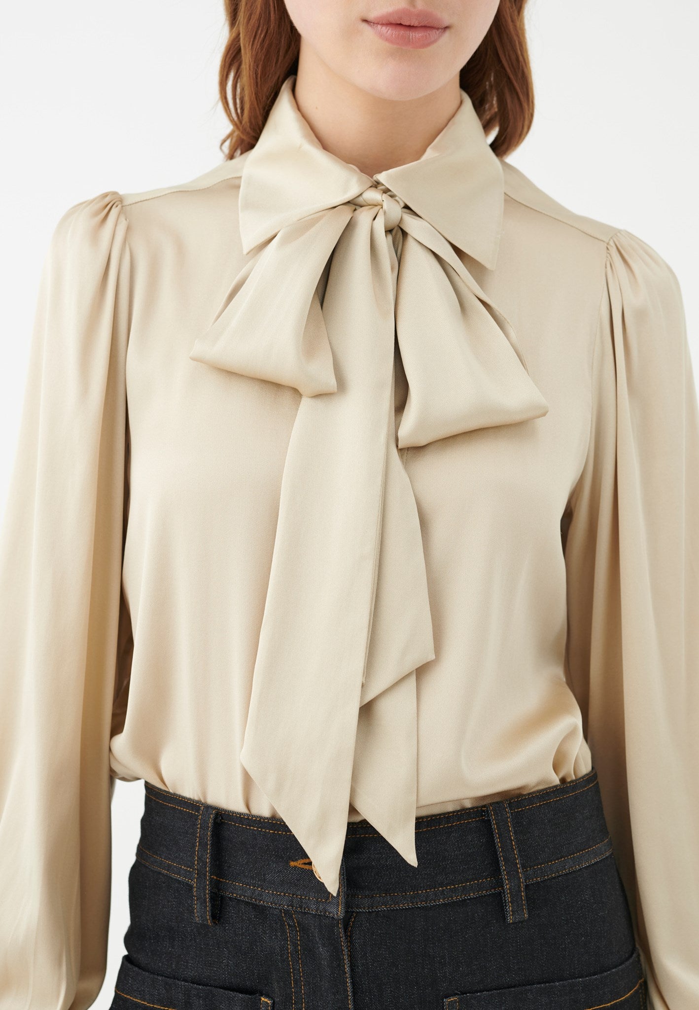 1730724 1565 WOM 713