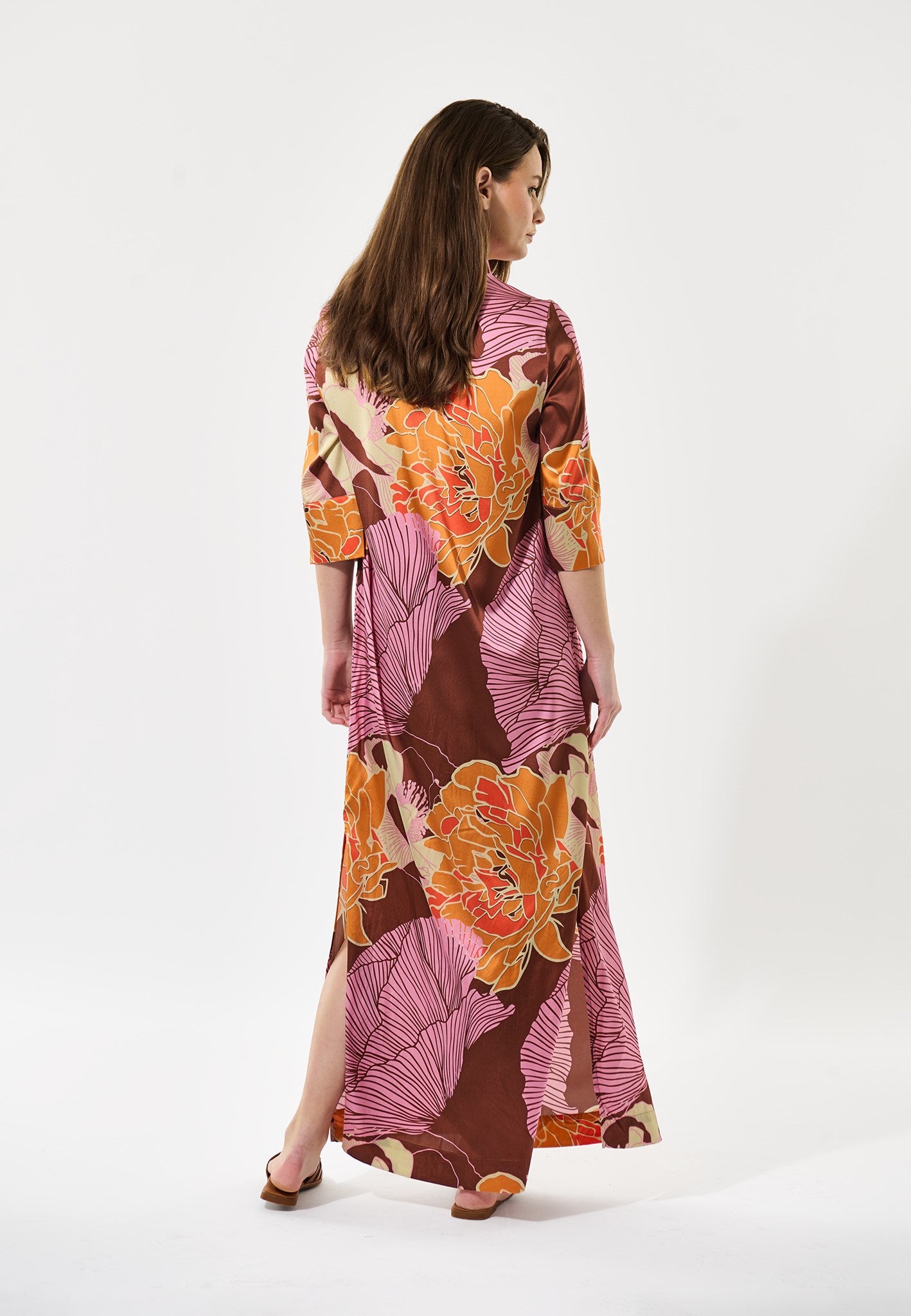 1800425 5858 114 Web