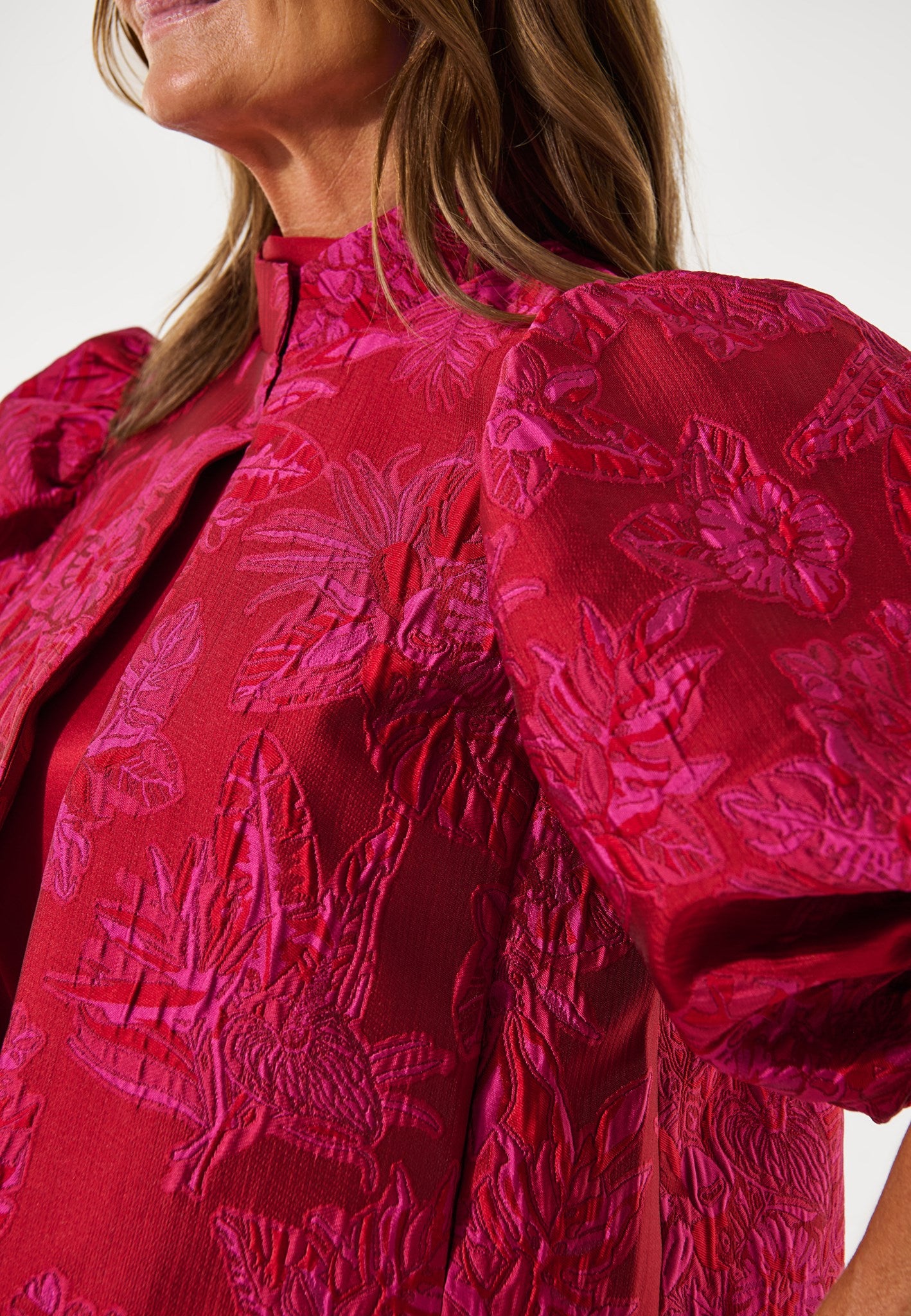 2541025 8007 113 Web