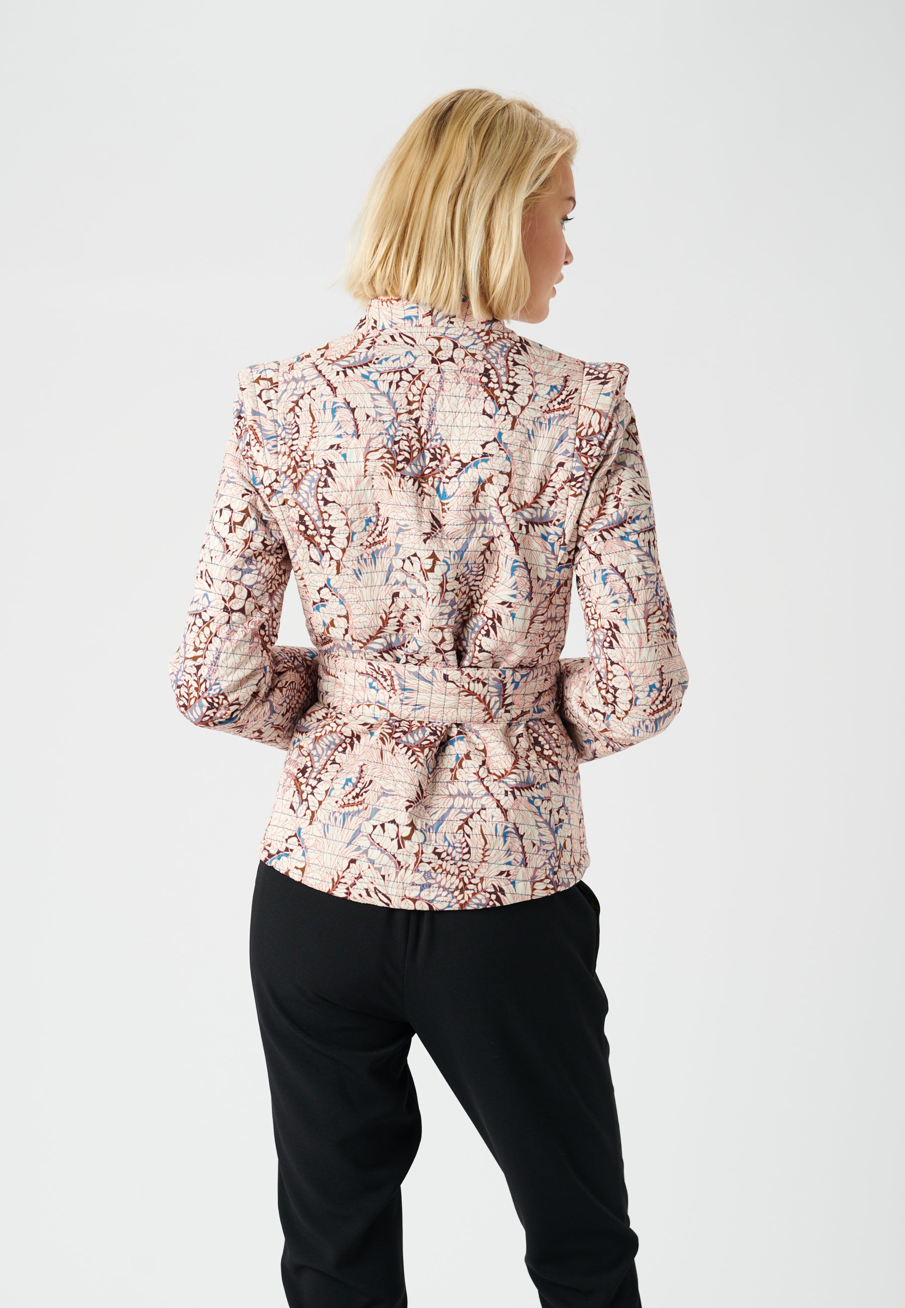 83-0722CO_5579_WOM_B