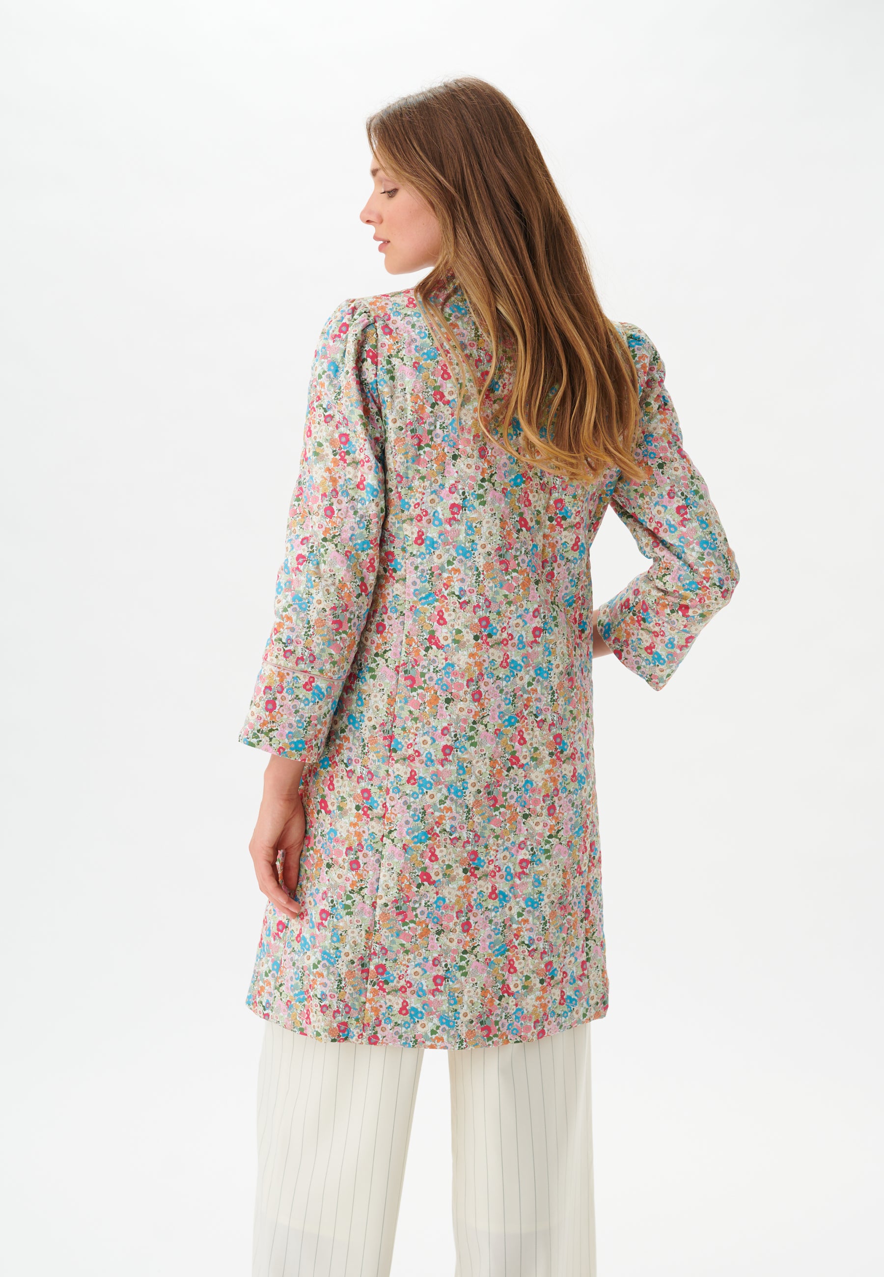 88-0122CO_5520_WOM_B